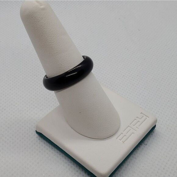 Black Stone Ring  - Picture 3 of 7